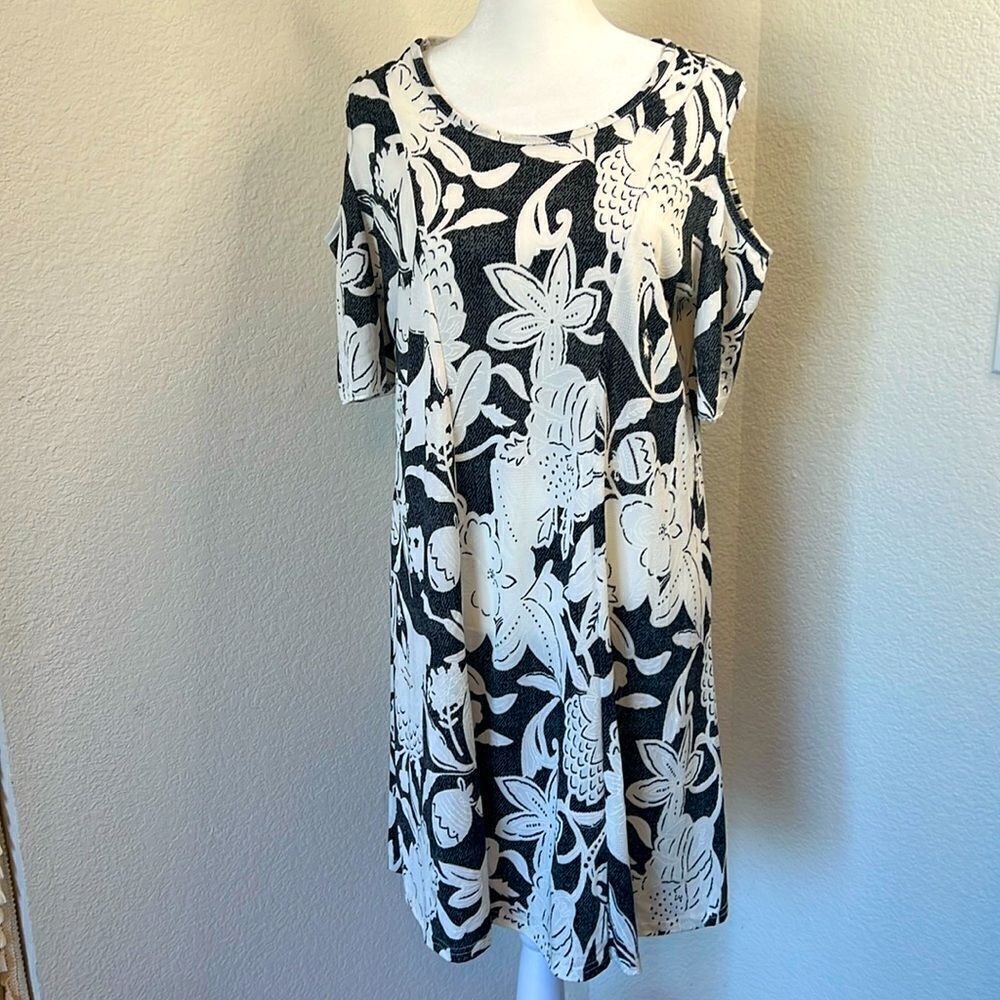 Shoreline Brand Women's Cold Shoulder Pull Over Swing Style Floral Print Dress